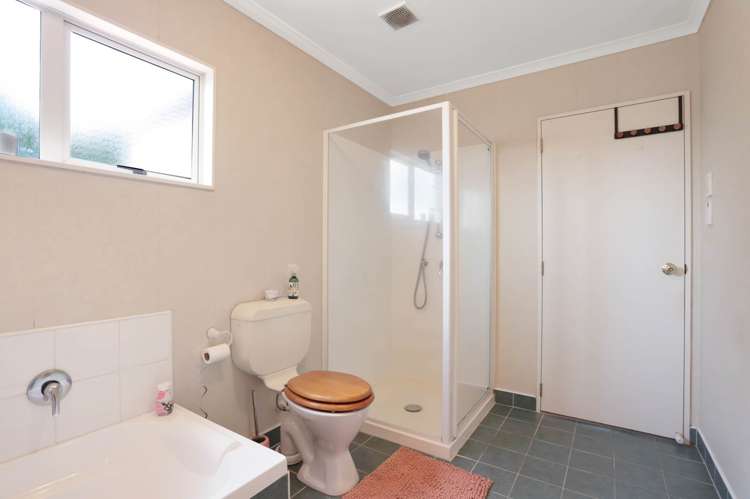 1 Stolford Crescent New Lynn_16