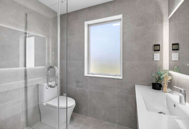 7D Maroubra Place Botany Downs_14