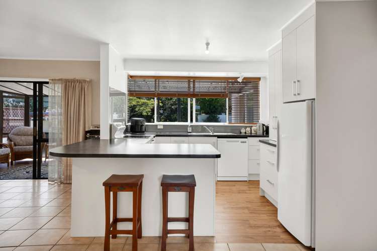 53 Domett Street Opunake_12