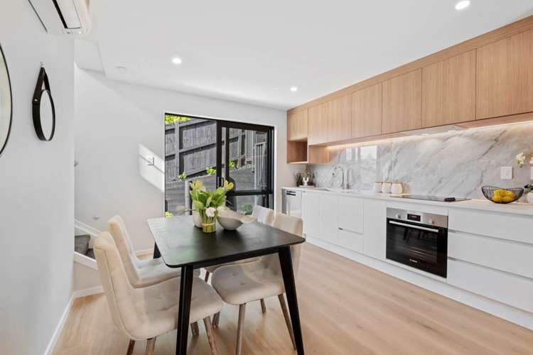 94C Bond Crescent Forrest Hill_4