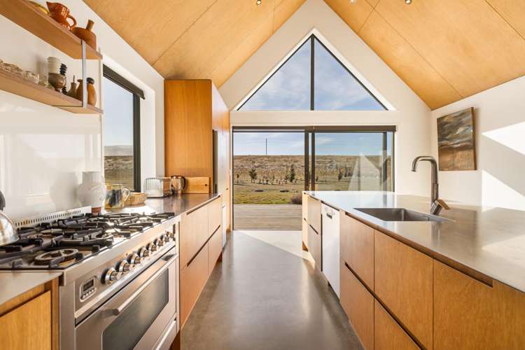 525 Maori Point Road Tarras_5