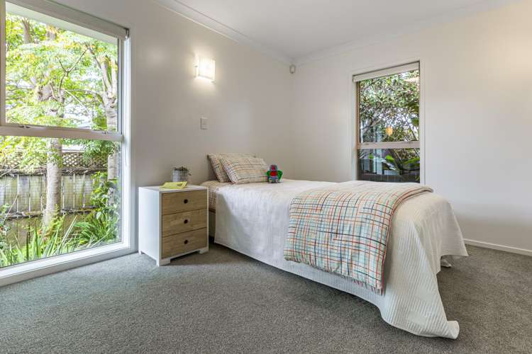 1/5 Hanlon Crescent Narrow Neck_13