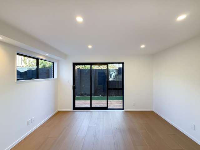 6/7 Peverill Crescent 10695_2