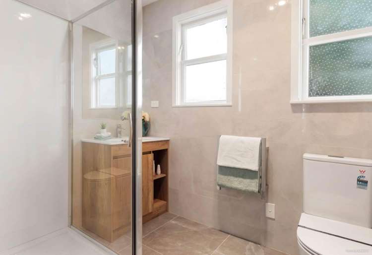 131 Hendon Ave Mount Albert_11