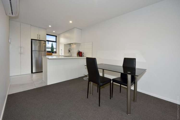 8/68 Barbour Street Waltham_14