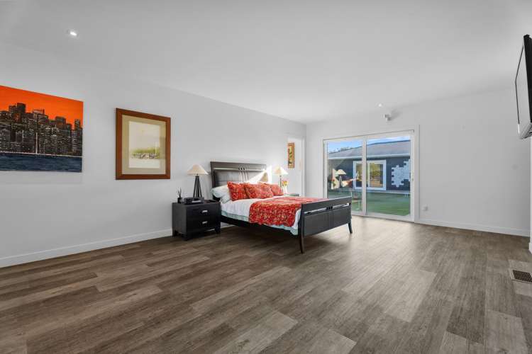 215 J Renall Road Pollok_31
