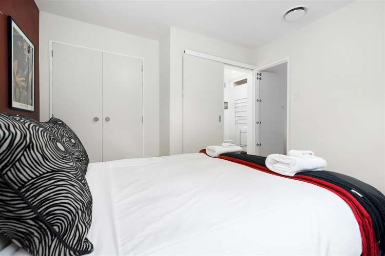 7 Mckerrow Place Fernhill/Sunshine Bay_25