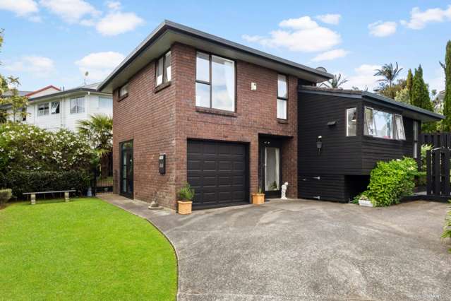 2/2 Fairbanks Place Glendene_2