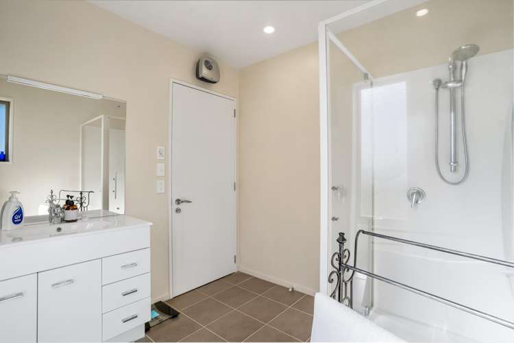 33 Longwood Drive Winton_14