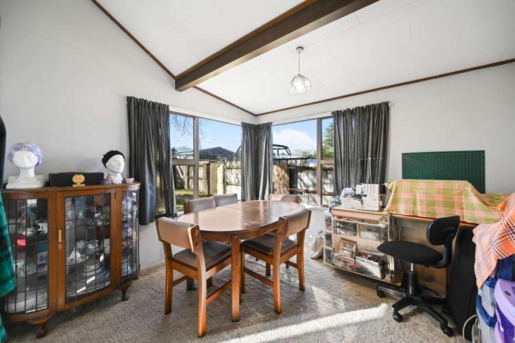 8 Elmwood Crescent Pukete_4