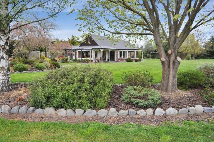 454 Johns Road Fernside_0