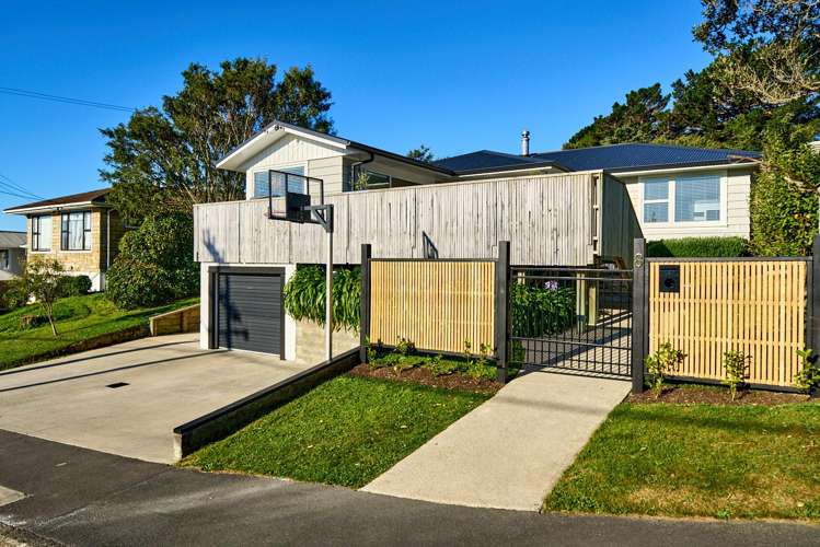 8 Beazley Avenue Paparangi_29