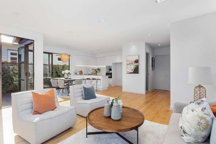 13c Queensway Three Kings_13