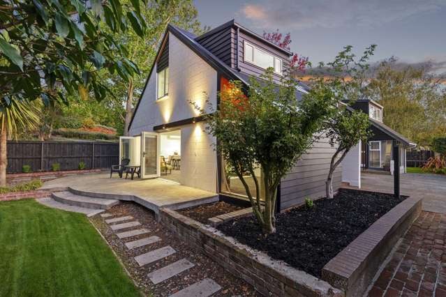 11A Holmcroft Court Cracroft_2