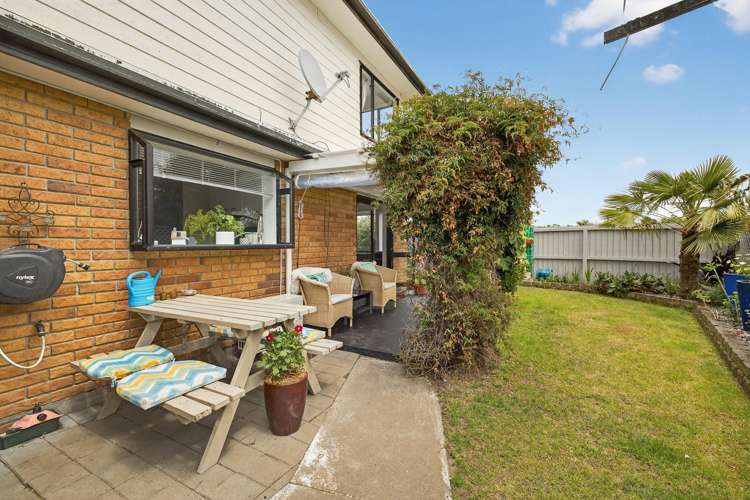 2/7 Crofts Lane Parklands_24