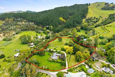 596 Riverside Road_1