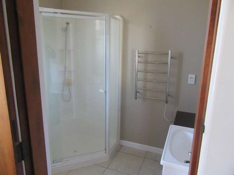 85 Blockhouse Bay Road Avondale_11