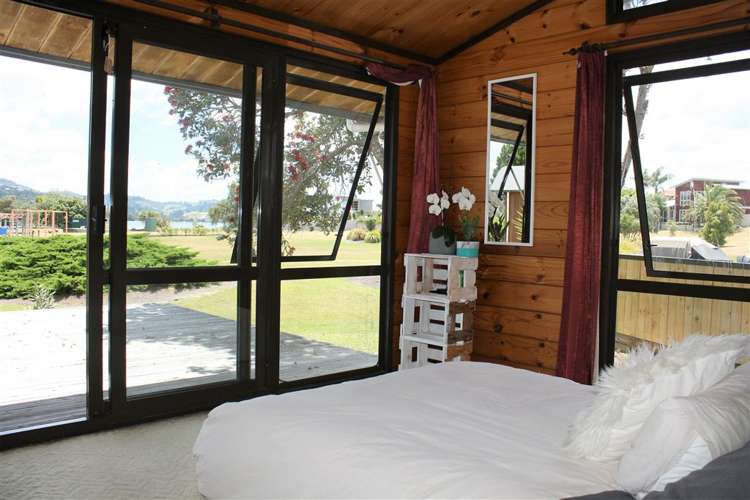 12 Ajax Head Pauanui_7