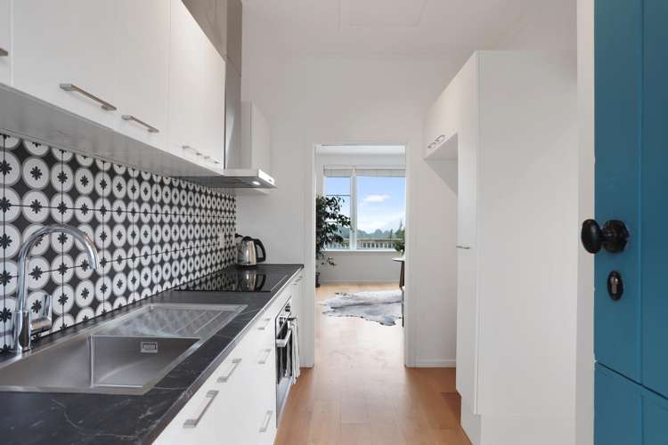 1125 Huia Road Huia_5