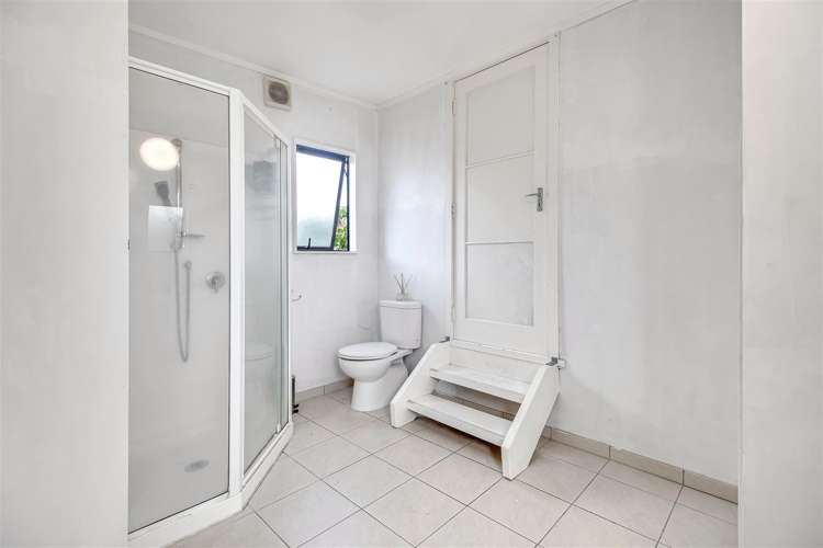 7 Kaweka Street New Lynn_17