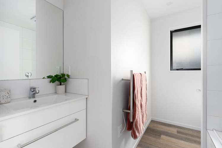 5/134 Geraldine Street Edgeware_11