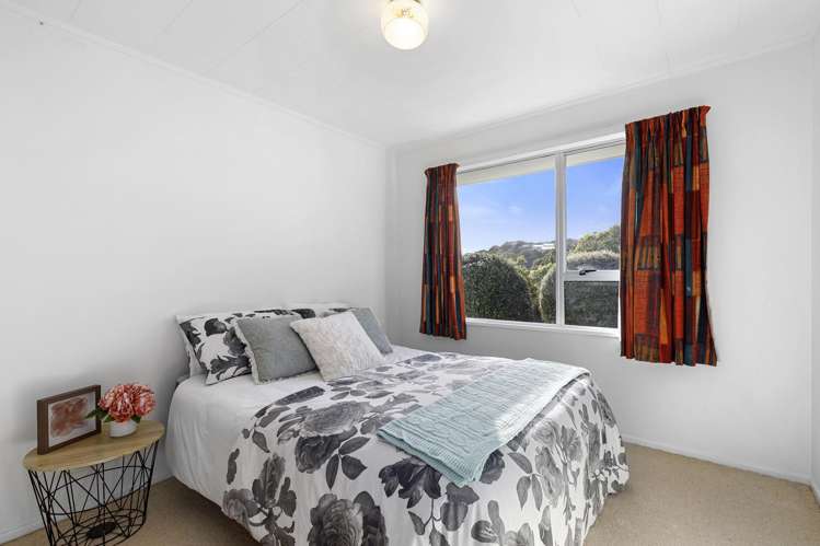 39 Tweed Road Papakowhai_18