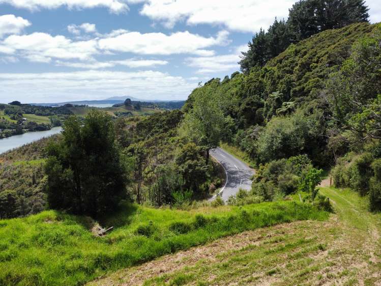 822 Te Waitere Road Taharoa_12