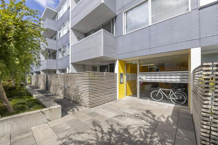 306/22 Fisher-Point Drive Freemans Bay_12