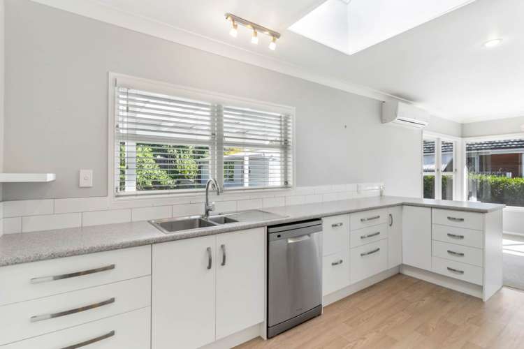 143 Elliot Street Pahurehure_11