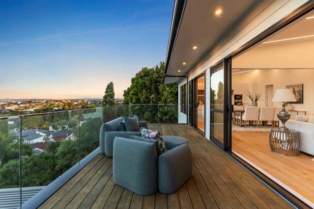 Ultimate Coastal Luxury with Dual Living