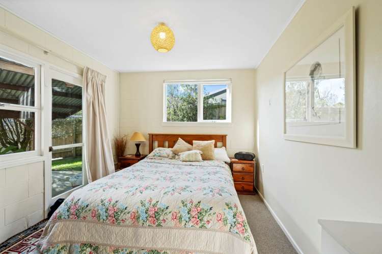 2/36 Sylvan Crescent Te Atatu South_11