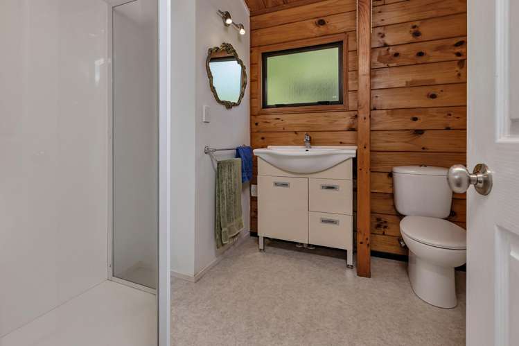 121 Ohawini Road Oakura_11