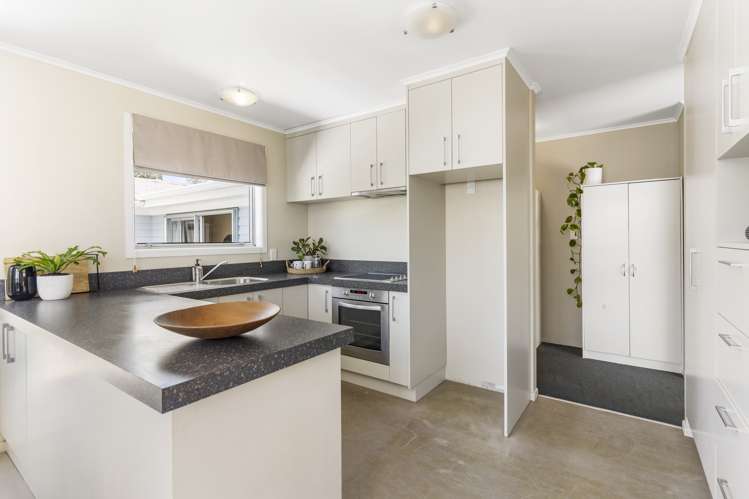 6 Brennan Avenue Te Atatu Peninsula_4