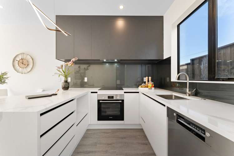 3/122 Archibald Road Kelston_7