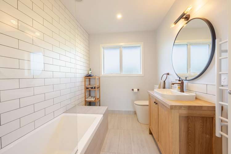 742b River Road Otane_18