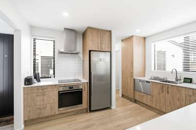 2/249 Lyttelton Street_3