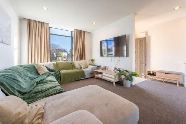 11 Rathmore Street West End_1