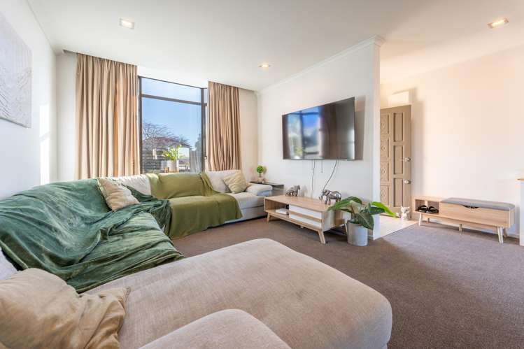 11 Rathmore Street West End_1
