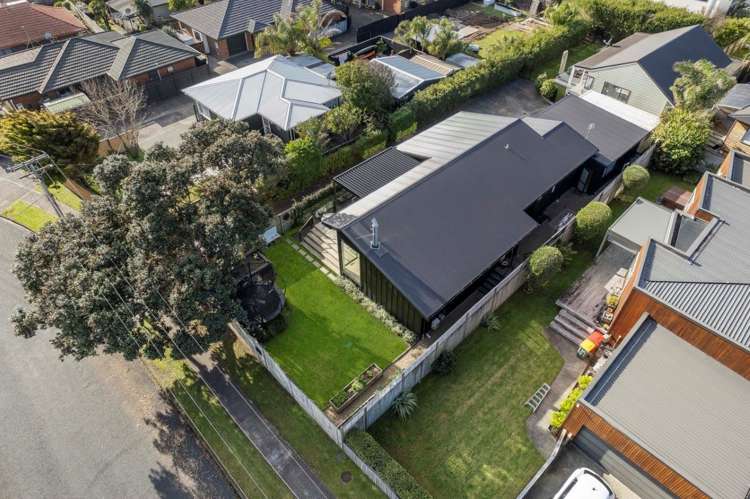 1/7 Pine Road Orewa_24