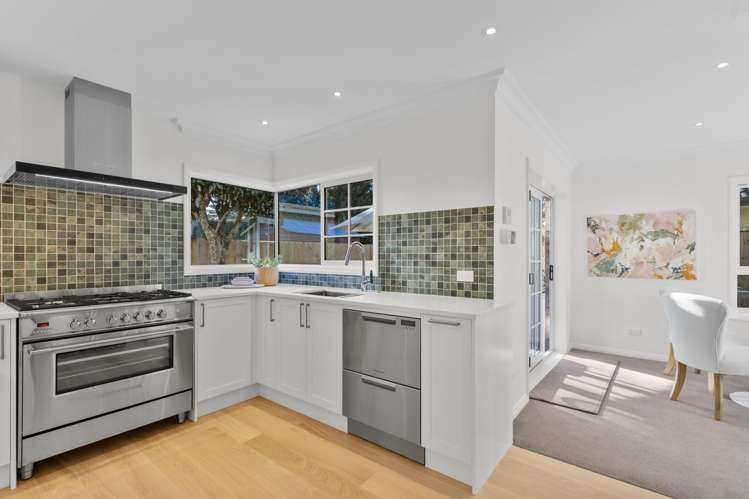 97B The Drive Epsom_10