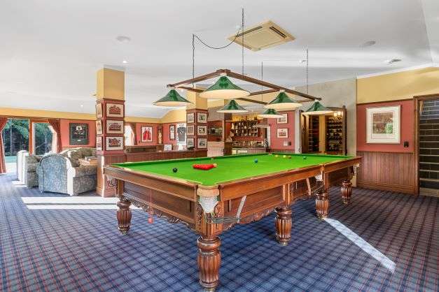 35 Huia Road in Titirangi, Auckland