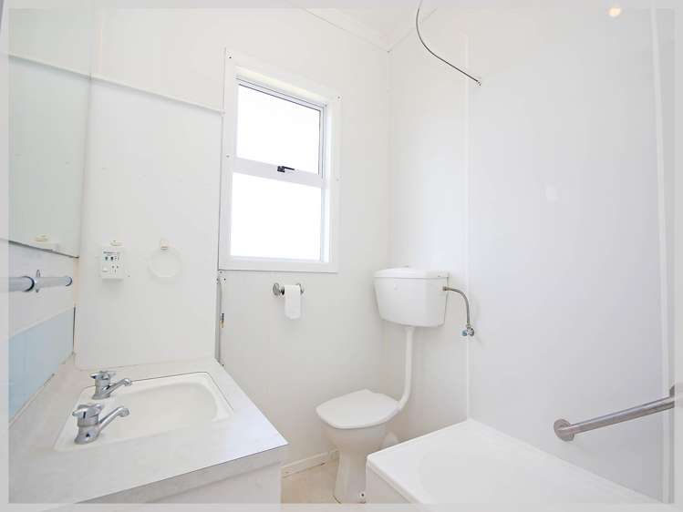 8 Hart Street Foxton Beach_9