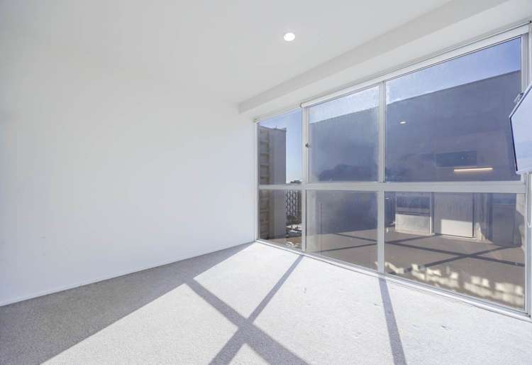 8j/147 Hobson Street Auckland Central_1