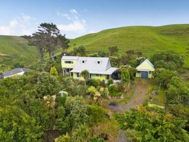 22 Whangaimoana Beach Road_1