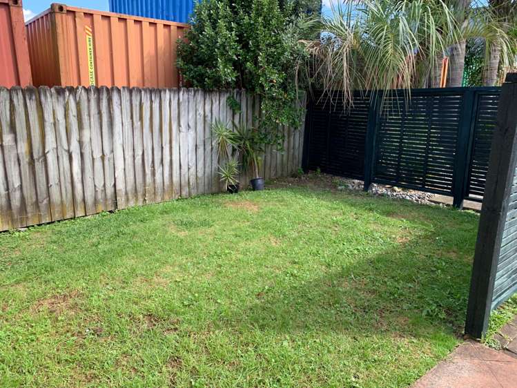 3/12A Keeling Road Henderson_17