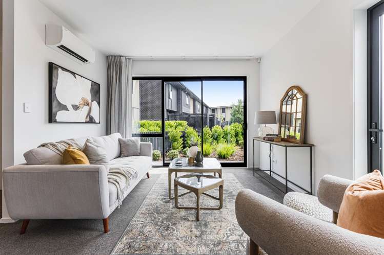 82 Glidepath Road Hobsonville_7