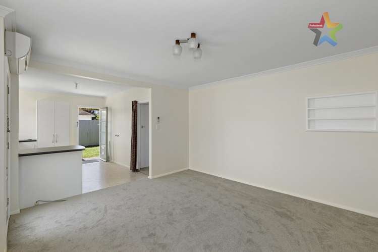 7/2 Bush Grove Trentham_4