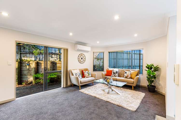 65 Helleur Road Massey_7