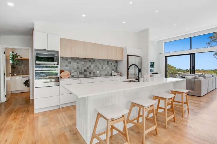 167 Motutara Road Muriwai_15