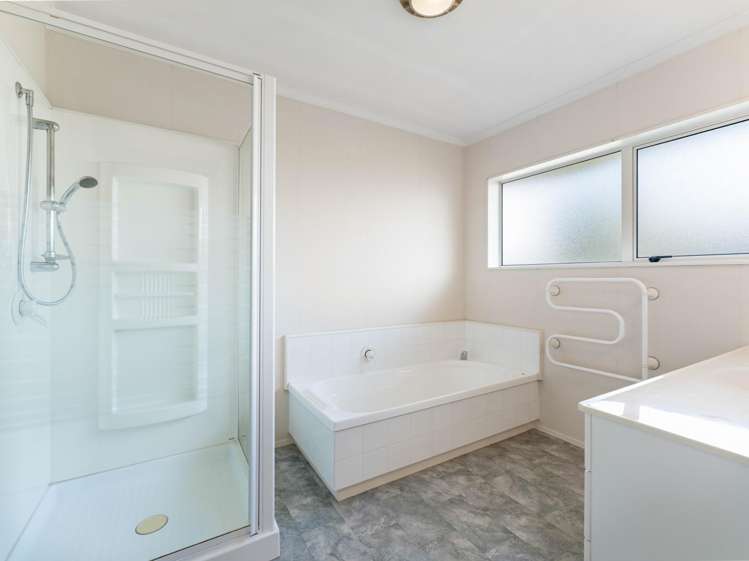 6 Graham Tagg Close Pahurehure_15